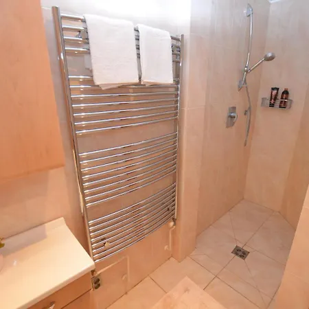 Apartmán Pretty In With Garden, Balcony, Parking Poděbrady